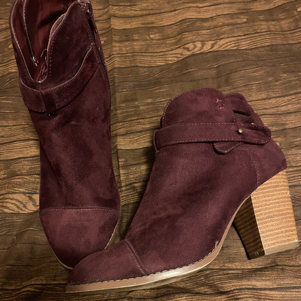 Womens booties - Picture 2 of 8